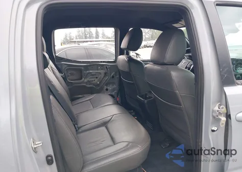 2018 Toyota Tacoma Trd Off Road z USA, uszkodzony, nr VIN 3TMCZ5AN7JM177279